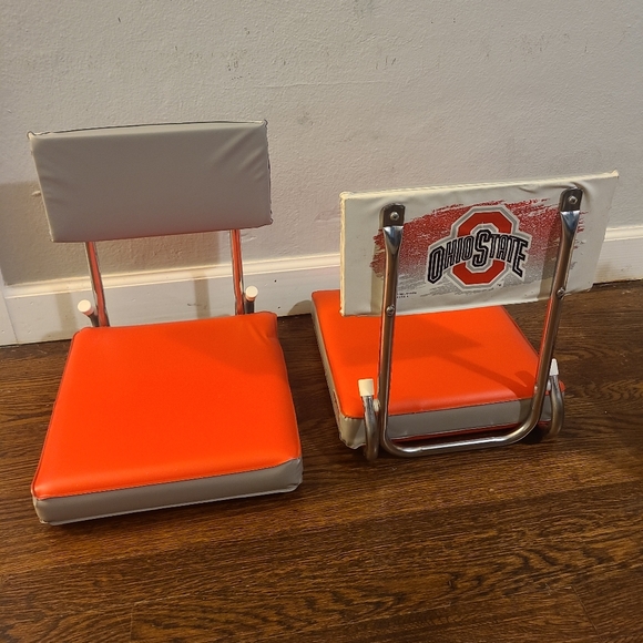 VINTAGE OHIO STATE BUCKEYES OSU FOLDING CUSHIONED STADIUM SEATS KR INDUSTRIES - Picture 1 of 9